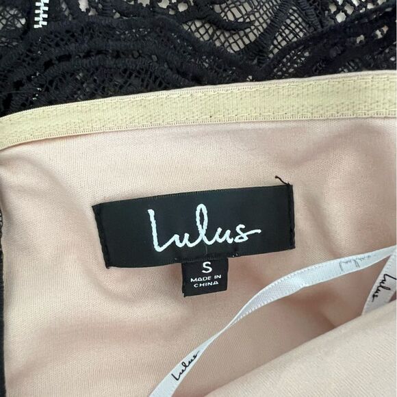 NWT Lulu's Move Over Black Crochet Lace Strapless Midi Dress - Picture 9 of 9